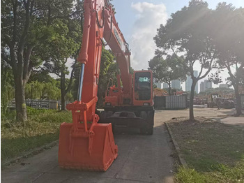 Kolesové rýpadlo DOOSAN DH210W