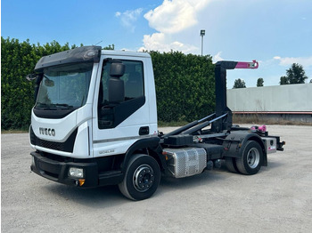 Hákový nosič kontajnerov IVECO