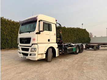 Hákový nosič kontajnerov MAN TGX 26.440