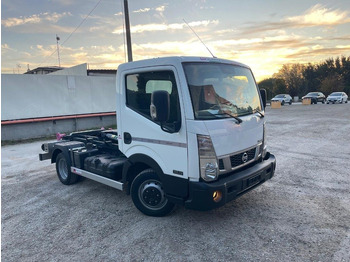 Hákový nosič kontajnerov NISSAN NT400 SCARRABILE PATENTE B: obrázok 3