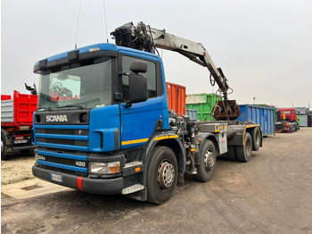 Hákový nosič kontajnerov SCANIA 124