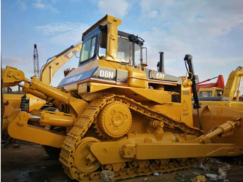 Kolesový nakladač CATERPILLAR D8N