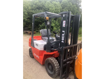Dieselový vysokozdvižný vozík HELI