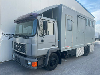 Nákladné auto na prepravu koní MAN 12.192