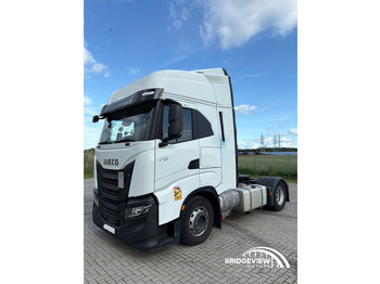 Ťahač IVECO S-WAY