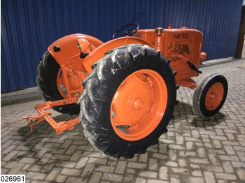 Traktor Fiat R25 2WD: obrázok 4