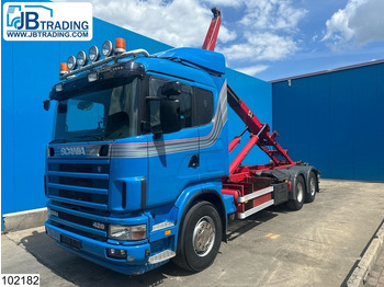 Hákový nosič kontajnerov SCANIA 124