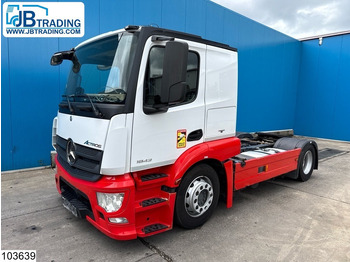 Ťahač MERCEDES-BENZ Actros 1843