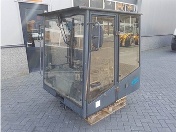 Kabína a interiér AHLMANN