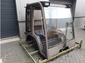 Kabína a interiér MANITOU