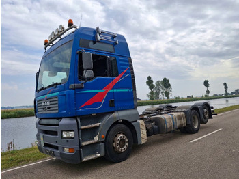 Podvozek s kabinou MAN TGA 26.390
