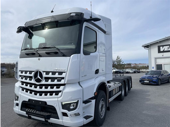 Hákový nosič kontajnerov MERCEDES-BENZ Arocs