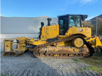 Buldozér CATERPILLAR D6