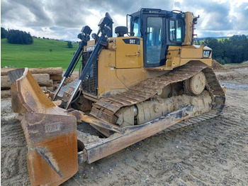 Buldozér CATERPILLAR D6T