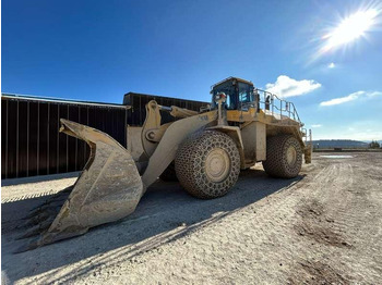 Kolesový nakladač KOMATSU WA600