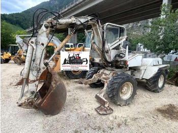 Kolesové rýpadlo Mecalac 8CXI: obrázok 2