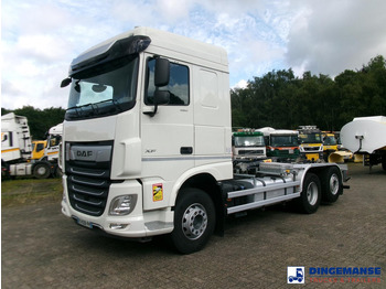 Hákový nosič kontajnerov DAF XF 480