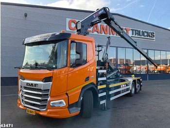 Hákový nosič kontajnerov DAF XD 450