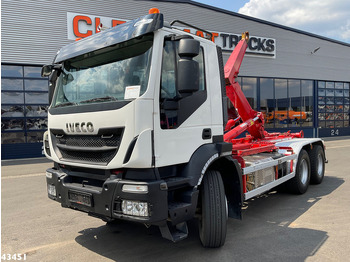 Hákový nosič kontajnerov IVECO