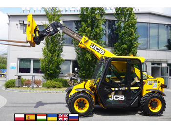 Teleskopický nakladač JCB