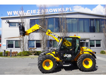 Teleskopický nakladač JCB