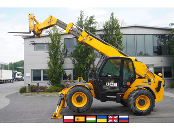 Teleskopický nakladač JCB