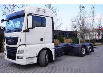 Podvozek s kabinou MAN TGX 26.500