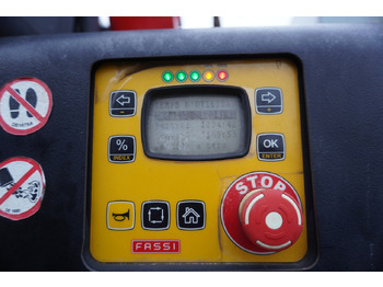 Auto s hydraulickou rukou RENAULT RENAULT C280 DTI 8 / FASSI crane 5.6 T / 560 MTH / range 8 m / Flatbed 15 EPAL: obrázok 3 Auto s hydraulickou rukou RENAULT RENAULT C280 DTI 8 / FASSI crane 5.6 T / 560 MTH / range 8 m / Flatbed 15 EPAL: obrázok 3