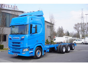 Podvozek s kabinou SCANIA R 650