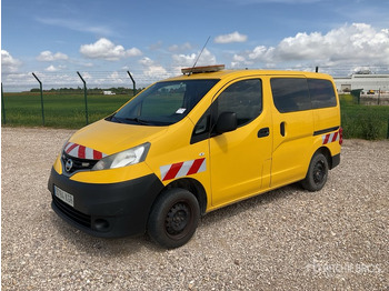 Minibus NISSAN
