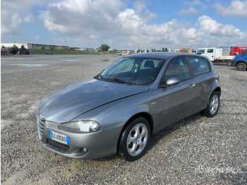 Automobil