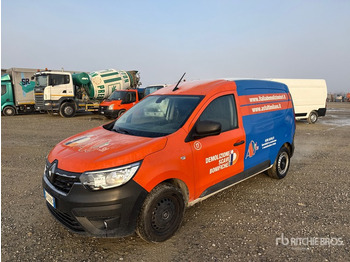 Skříňový nákladní auto RENAULT