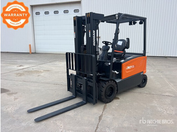 Elektrický vysokozdvižný vozík DOOSAN