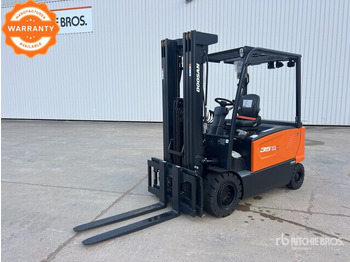 Elektrický vysokozdvižný vozík DOOSAN