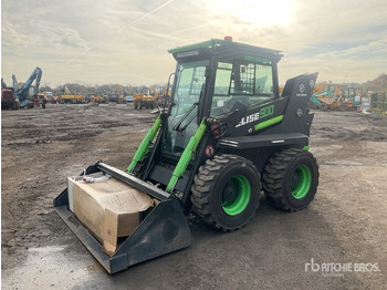 Šmykom riadený nakladač