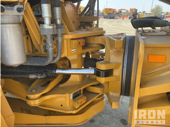 Ťahačový kĺbový damper 2018 Cat 745: obrázok 5