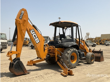 Rýpadlo-nakladač JCB 3CX: obrázok 3