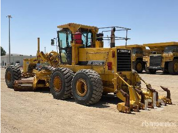 Zrovnávač KOMATSU GD825A-2: obrázok 2