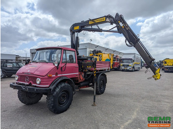 Auto s hydraulickou rukou UNIMOG