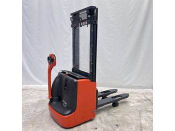 Stohovač LINDE L12
