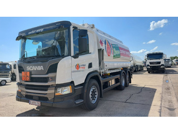 Cisternové vozidlo SCANIA P