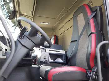 Cisternové vozidlo VOLVO FM: obrázok 5