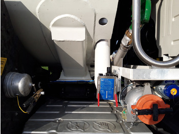 Cisternové vozidlo VOLVO FM: obrázok 3