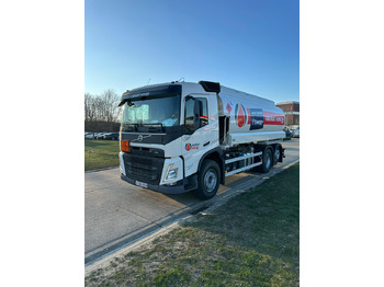 Cisternové vozidlo VOLVO FM