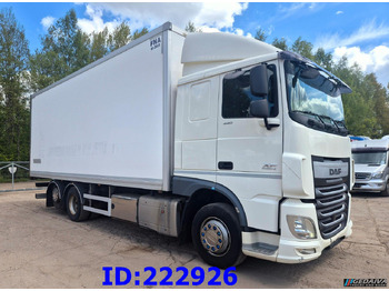Izotermický nákladní automobil DAF XF 106 440