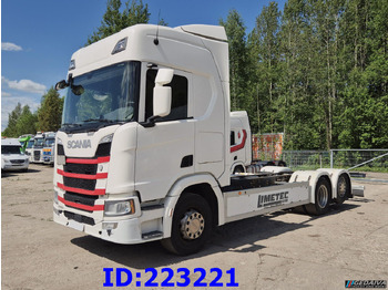 Podvozek s kabinou SCANIA R 500