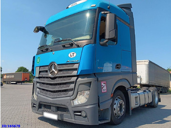 Ťahač MERCEDES-BENZ Actros 1842