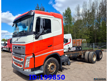 Podvozek s kabinou VOLVO FH13 540