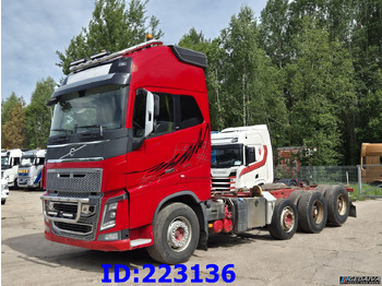 Nákladné vozidlo na prepravu dreva VOLVO FH16 750