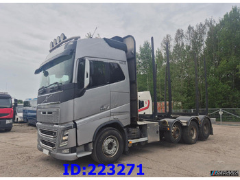 Nákladné vozidlo na prepravu dreva VOLVO FH16 750